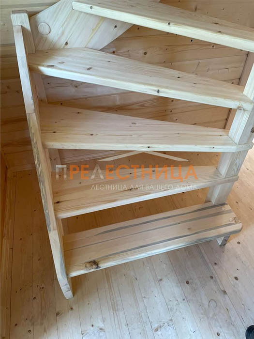 Лестница с синевой